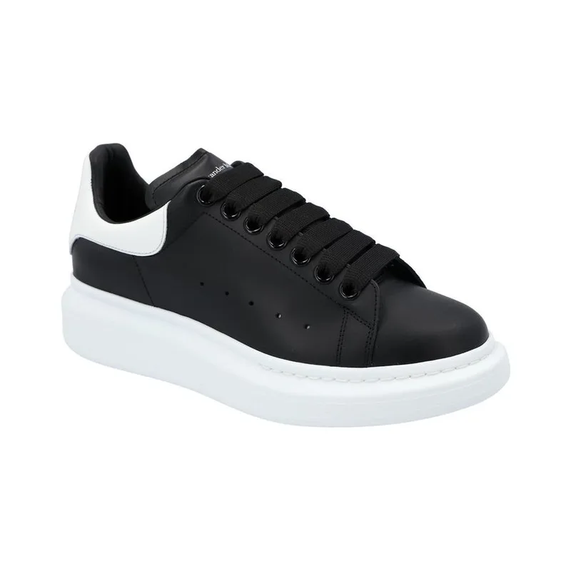 Alexander Mcqueen White And Black, vista 2