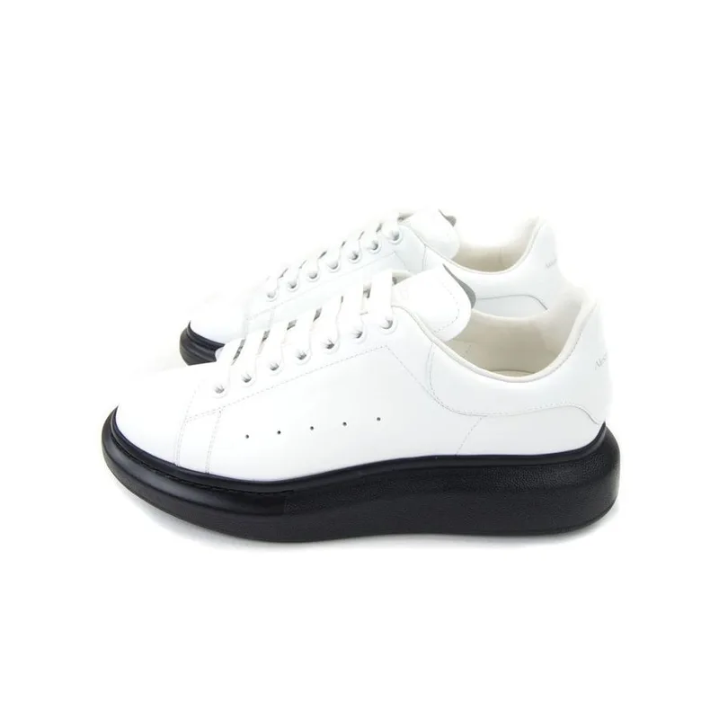 Alexander Mcqueen White And Black, vista 4