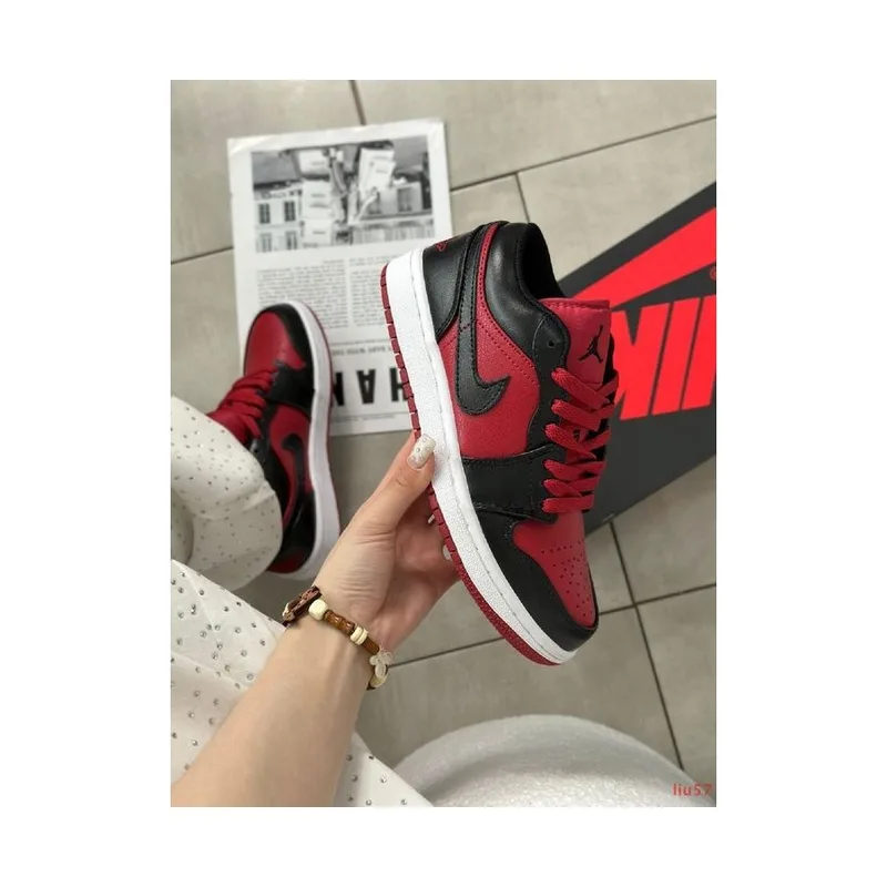 Jordan Low Patent Bred, vista 3