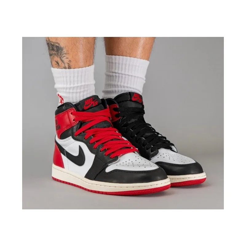 Jordan Retro 1 High ULA Black Toe Midweek Heat, vista 4