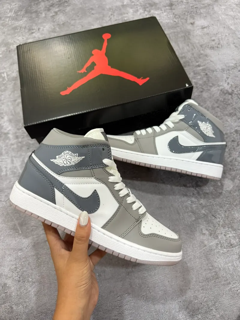 Jordan Retro 1 Mid SE White Cool Grey
