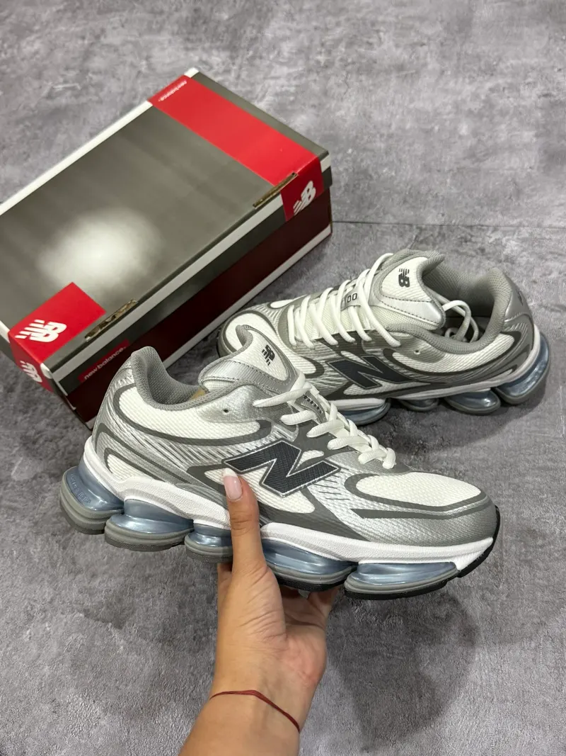New Balance 2000 White Silver