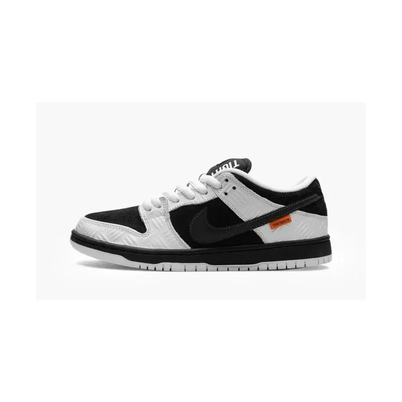 SB Dunk Low x Tightbooth, vista 2