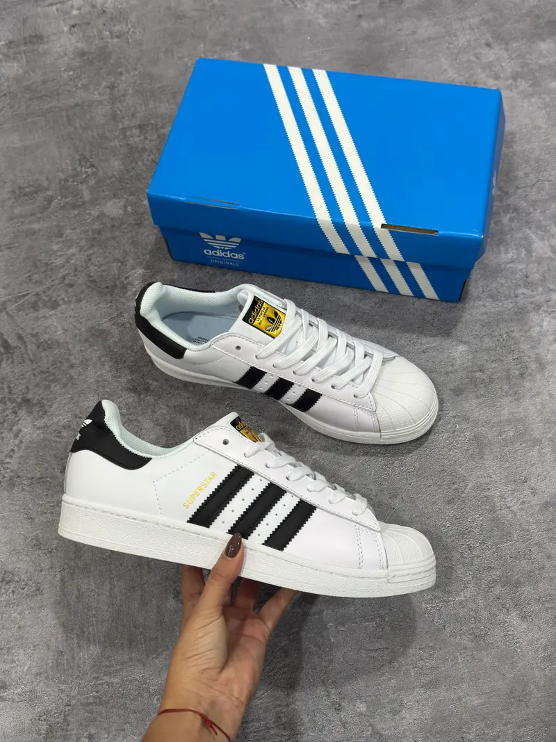 Superstar Clasica, vista 1
